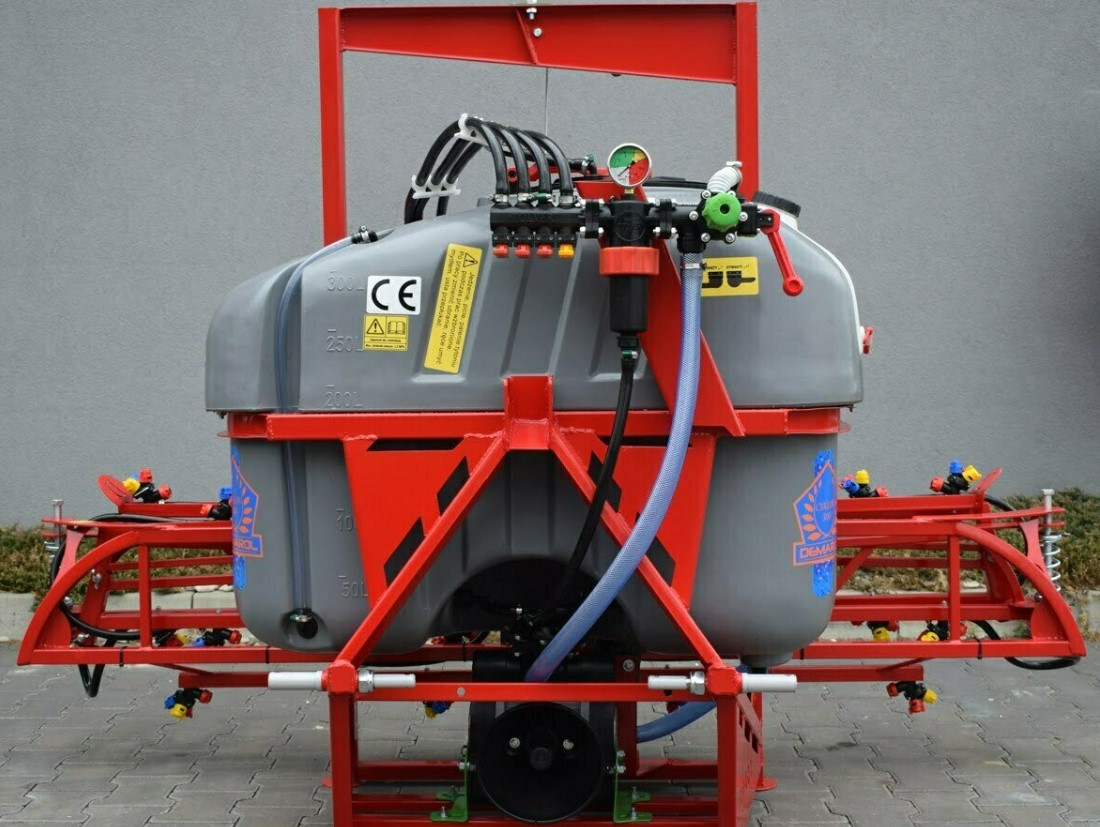 Опрыскиватель Demarol 600L-12М